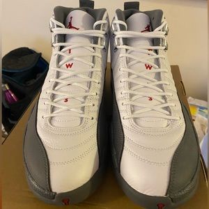 Jordan retro12  size 11 men